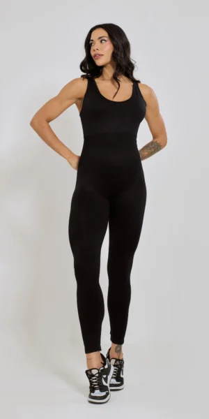 Macacão Fitness sem Costura Costas Cruzadas Preto